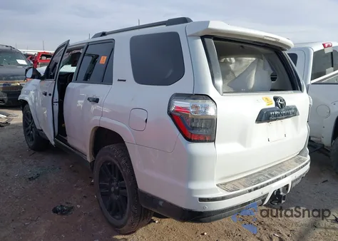 2021 Toyota 4Runner Nightshade Special Edition z USA, uszkodzony, nr VIN JTEJU5JR3M5910989